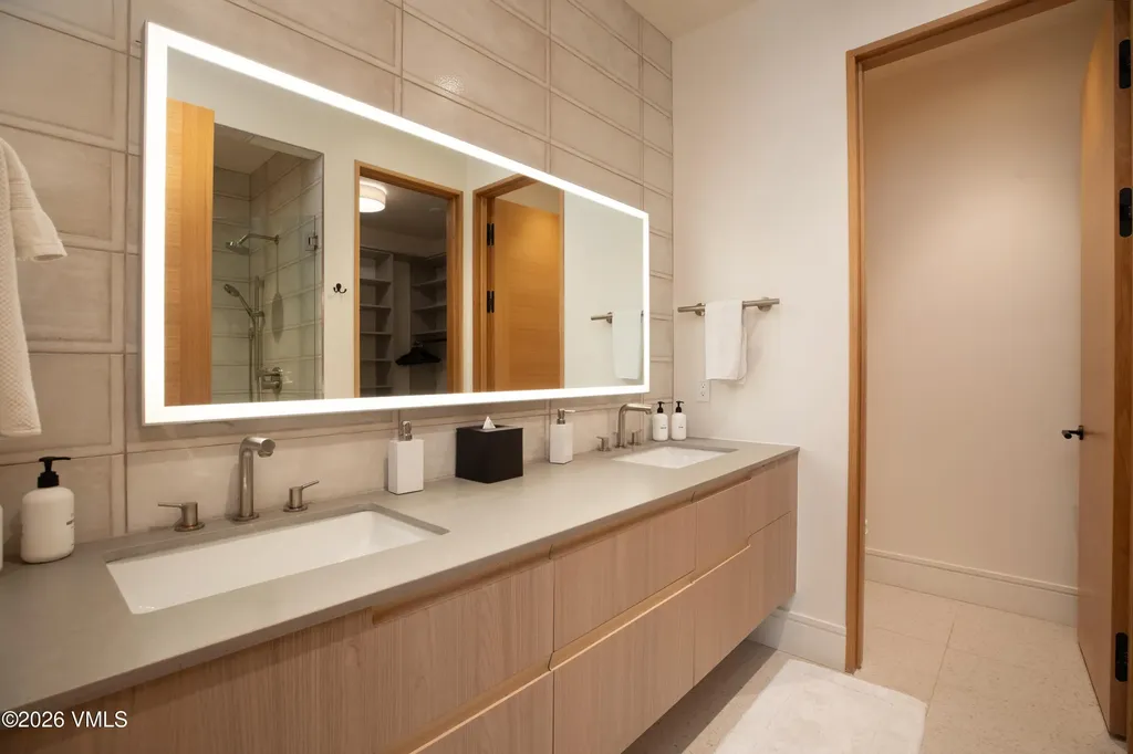 670 Forest Road Vail CO 81657