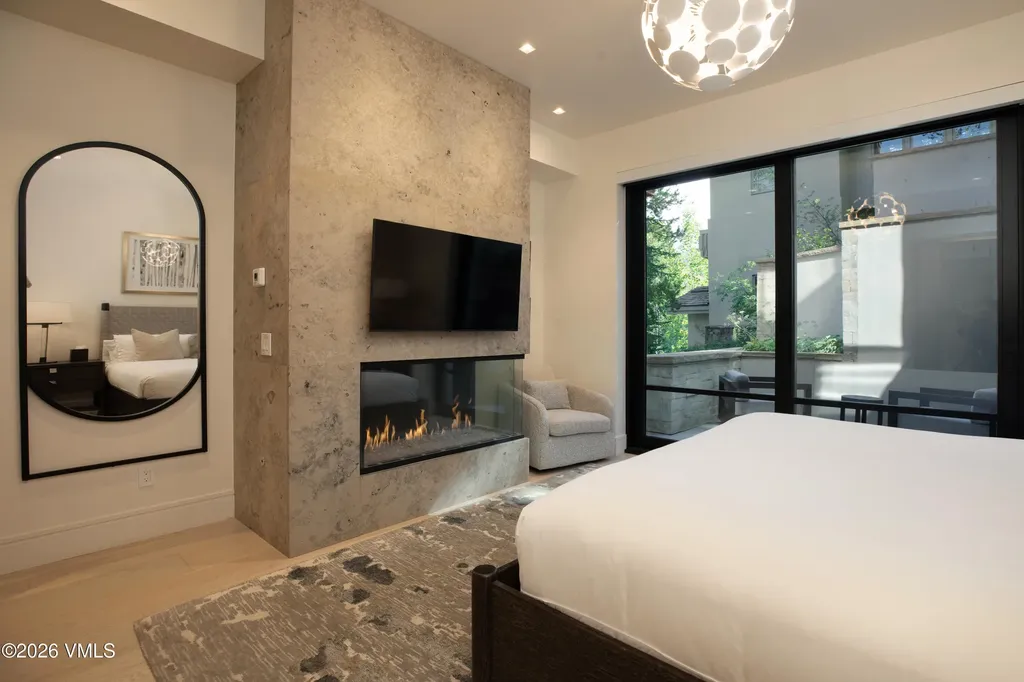 670 Forest Road Vail CO 81657
