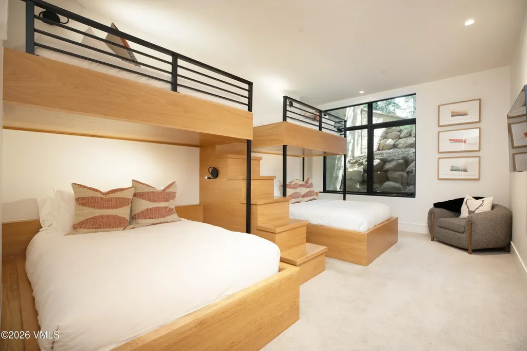 670 Forest Road Vail CO 81657