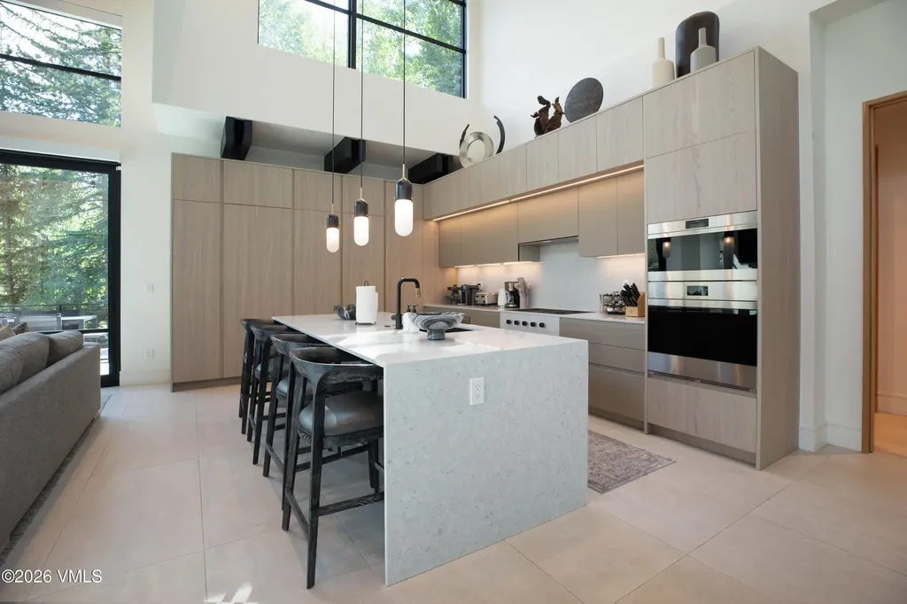 670 Forest Road Vail CO 81657