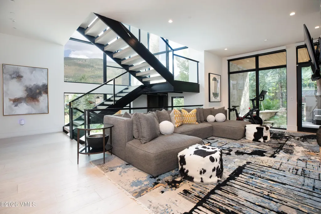 670 Forest Road Vail CO 81657