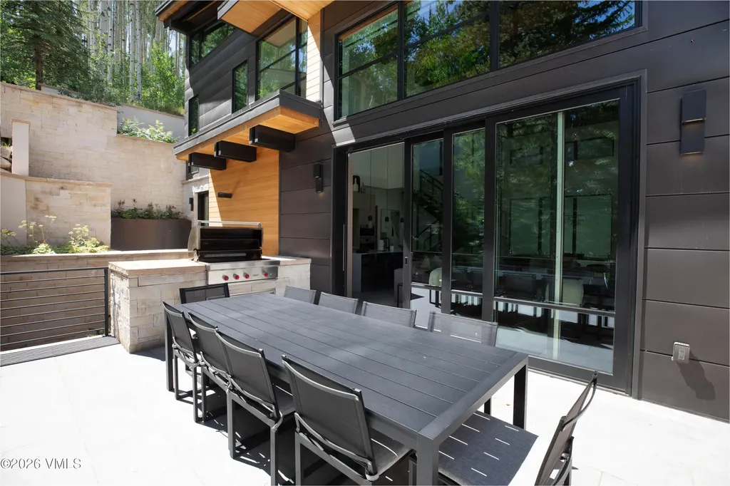 670 Forest Road Vail CO 81657
