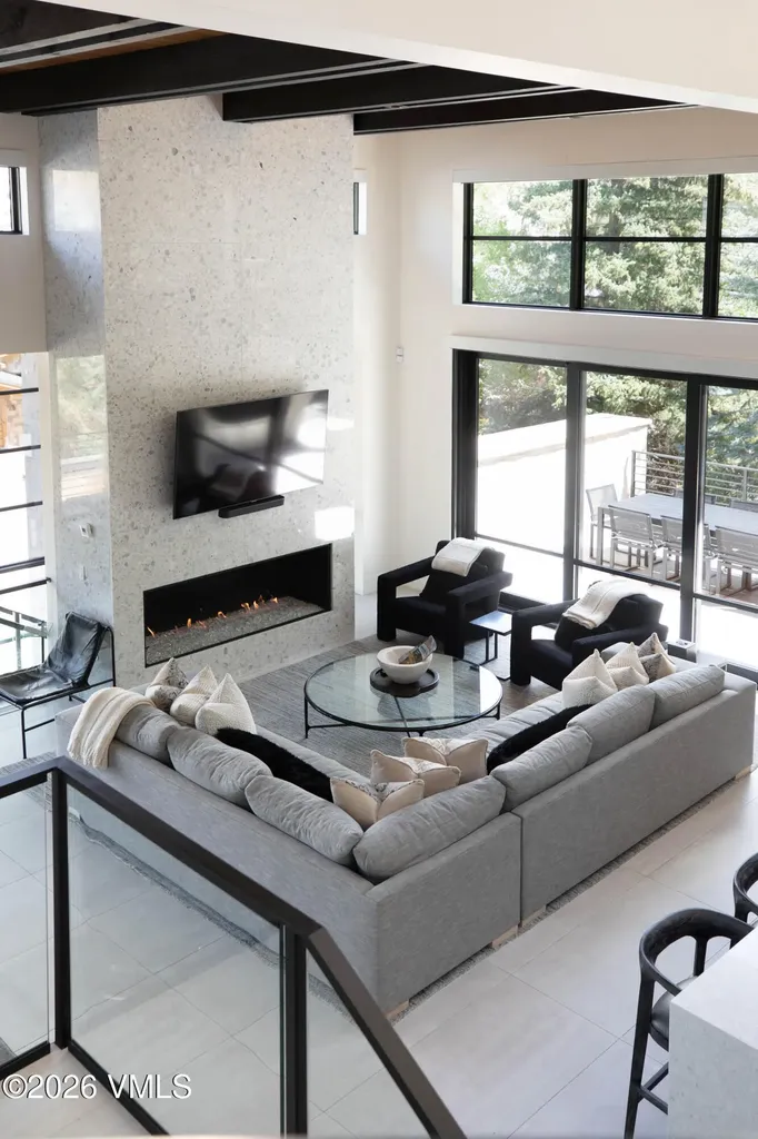 670 Forest Road Vail CO 81657
