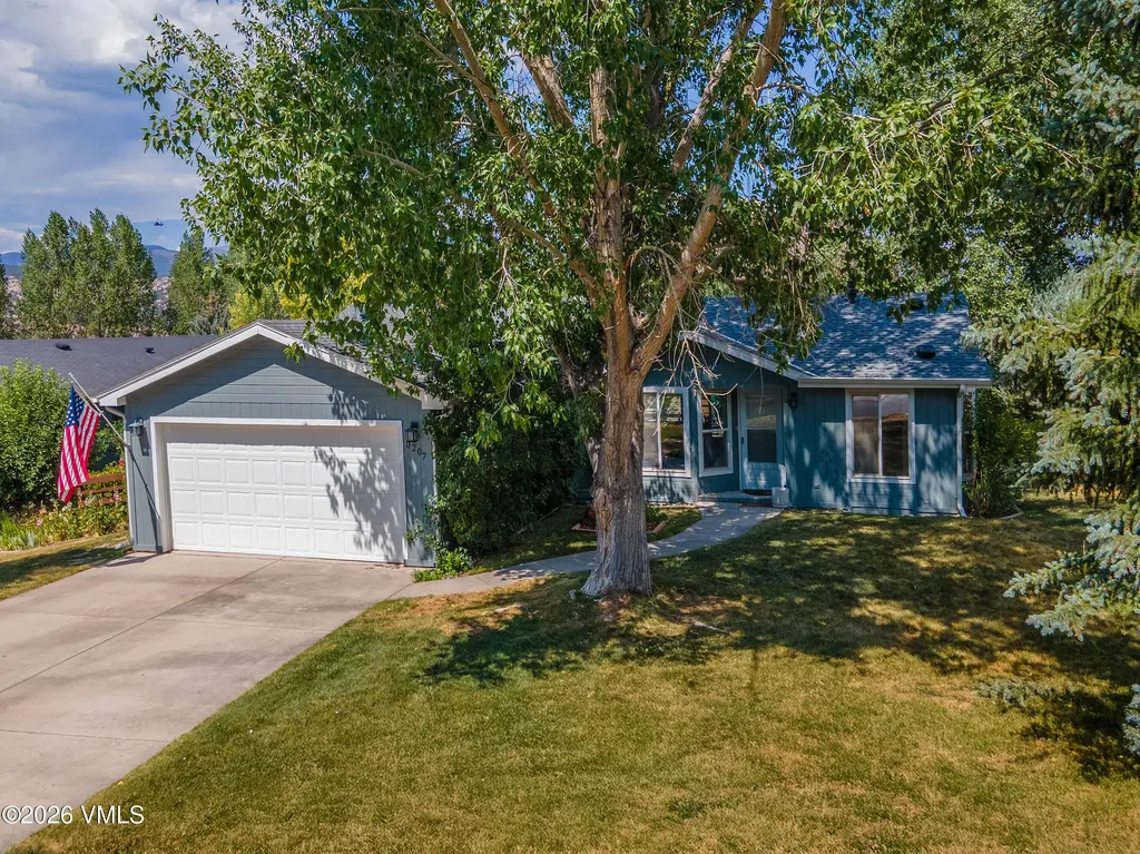 207 Navajo Road Gypsum CO 81637