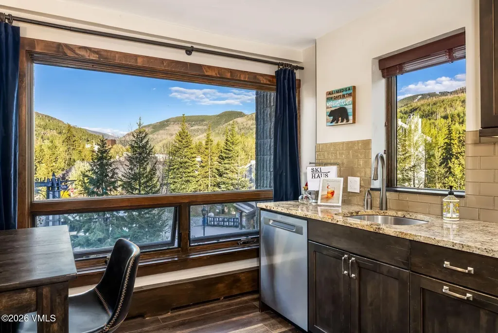 521 E Lionshead Circle Vail CO 81657