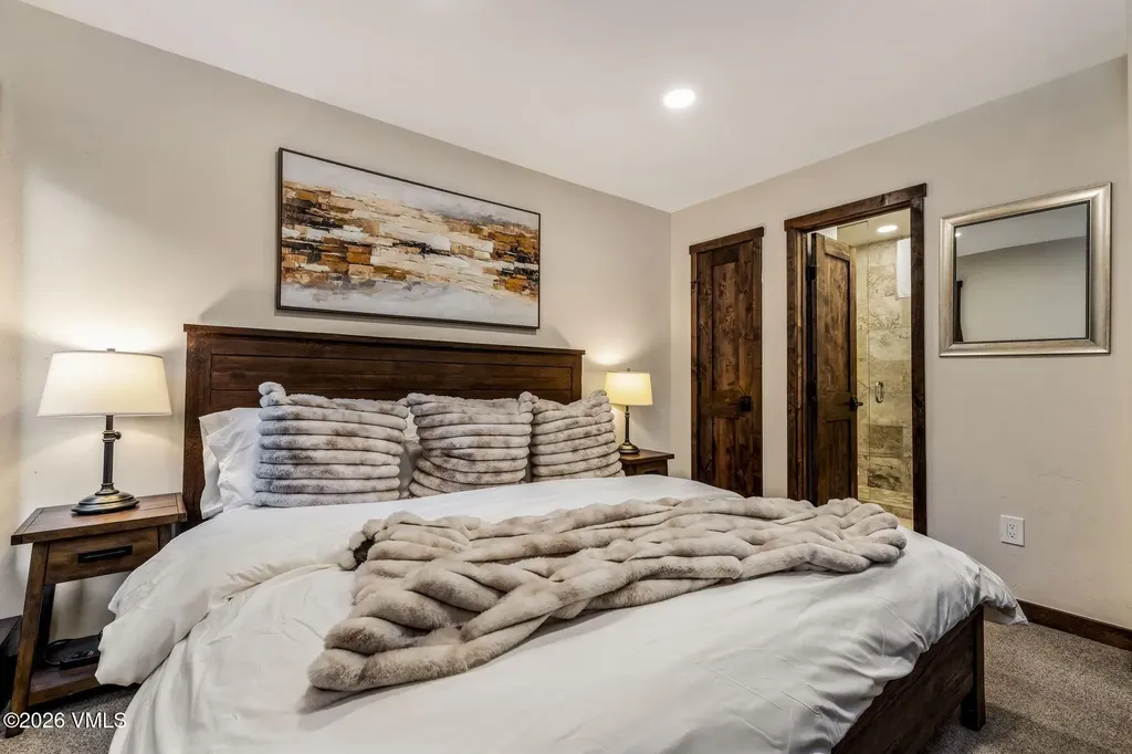 521 E Lionshead Circle Vail CO 81657