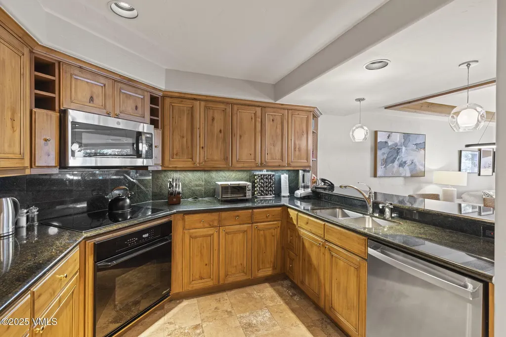 352 E Meadow Drive Vail CO 81657