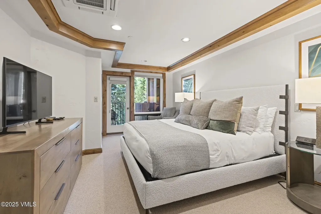 352 E Meadow Drive Vail CO 81657
