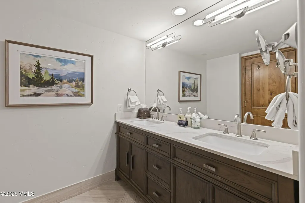352 E Meadow Drive Vail CO 81657