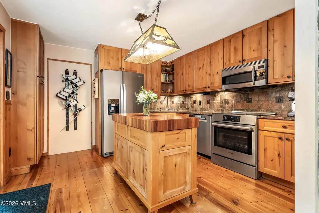 541 Main Street Minturn CO 81645