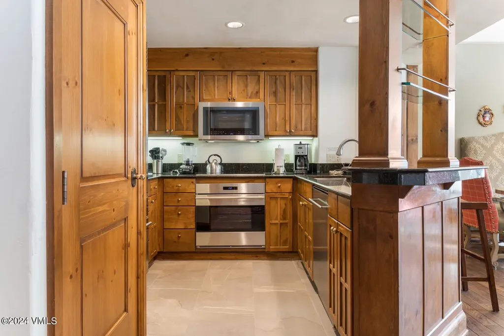 242 E Meadow Drive Vail CO 81657