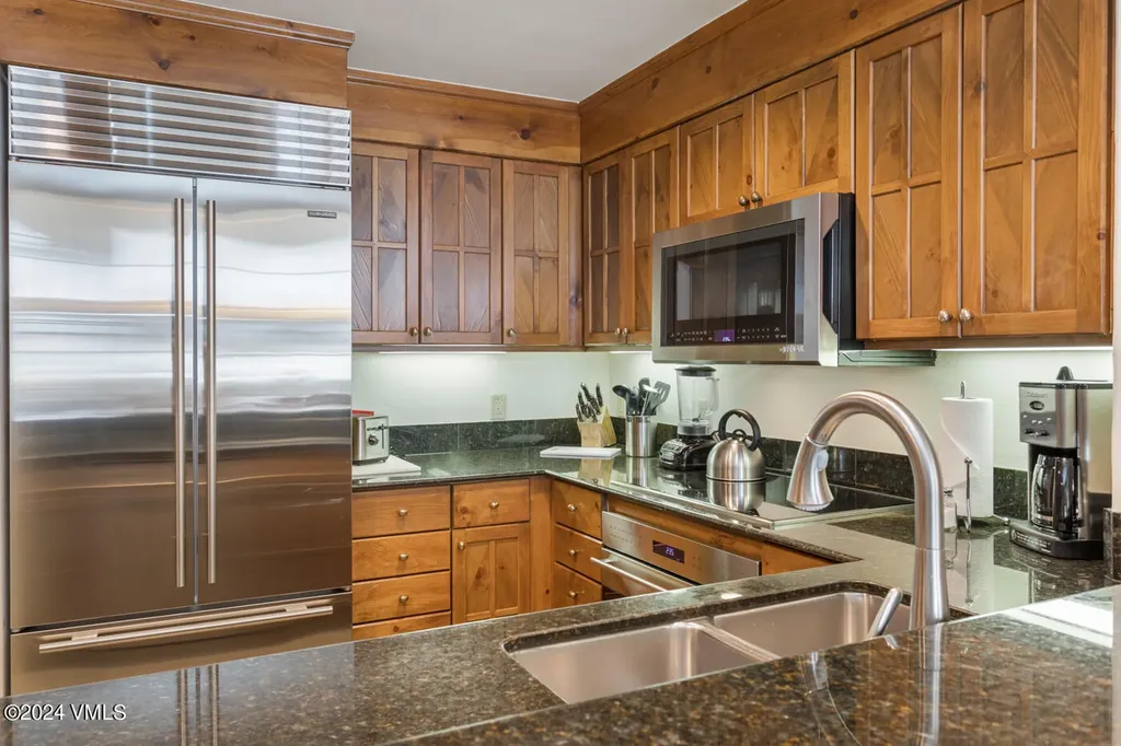 242 E Meadow Drive Vail CO 81657