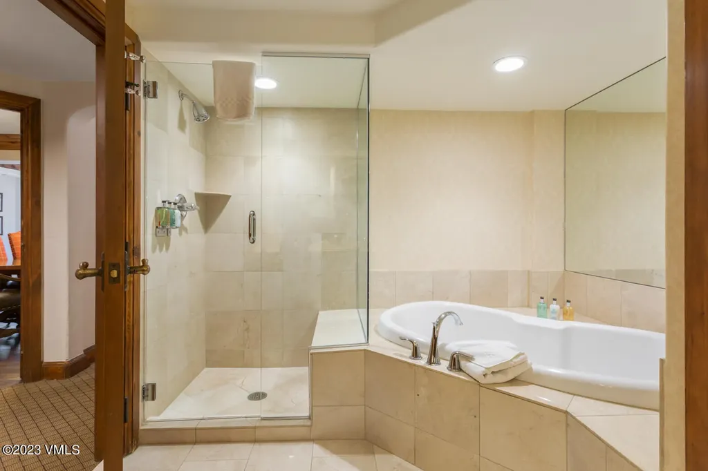 242 E Meadow Drive Vail CO 81657