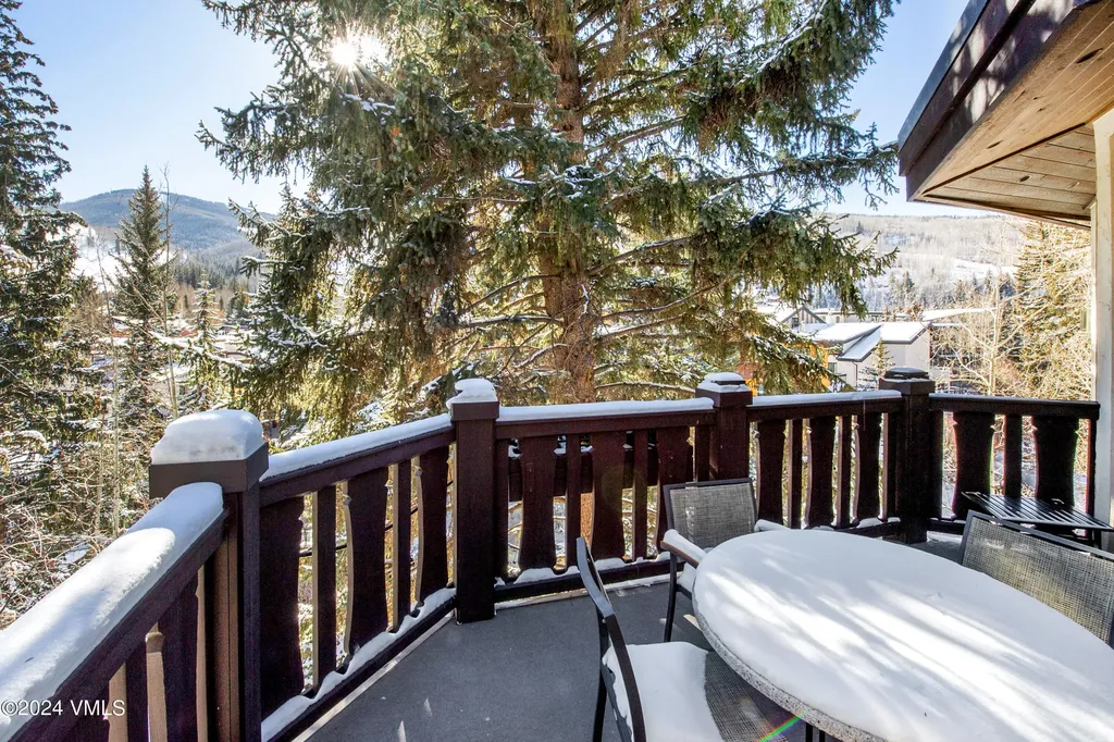 242 E Meadow Drive Vail CO 81657