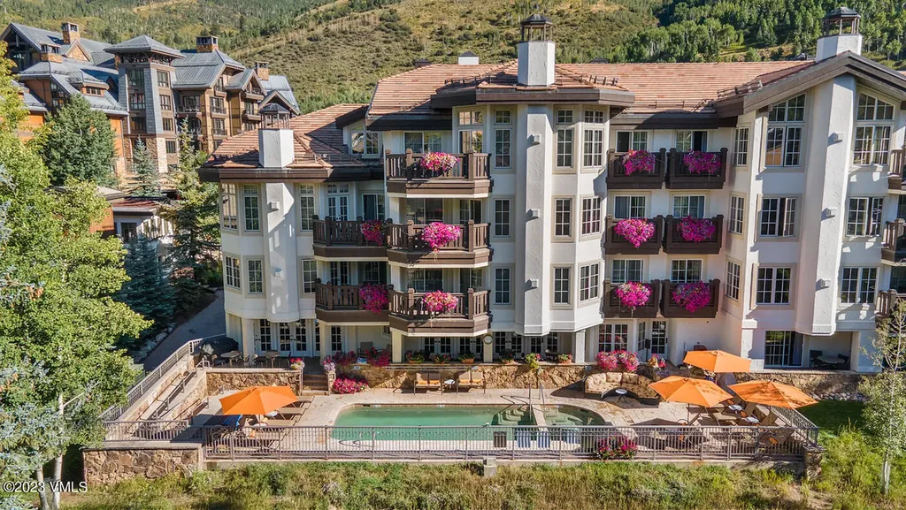 242 E Meadow Drive Vail CO 81657