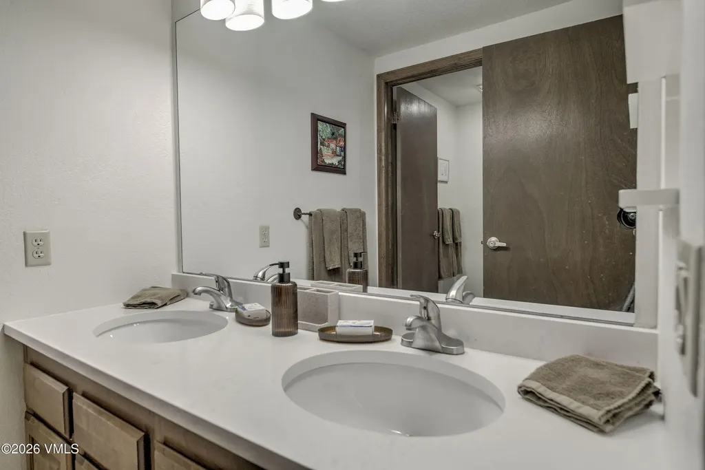 4594 Meadow Vail CO 81657