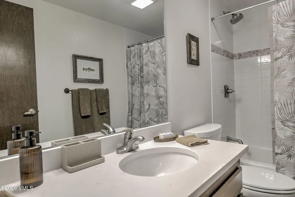 4594 Meadow Vail CO 81657
