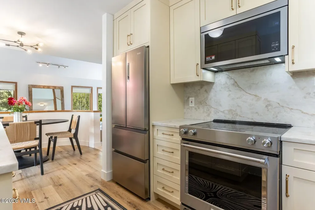 1480 Buffehr Creek Road Vail CO 81657