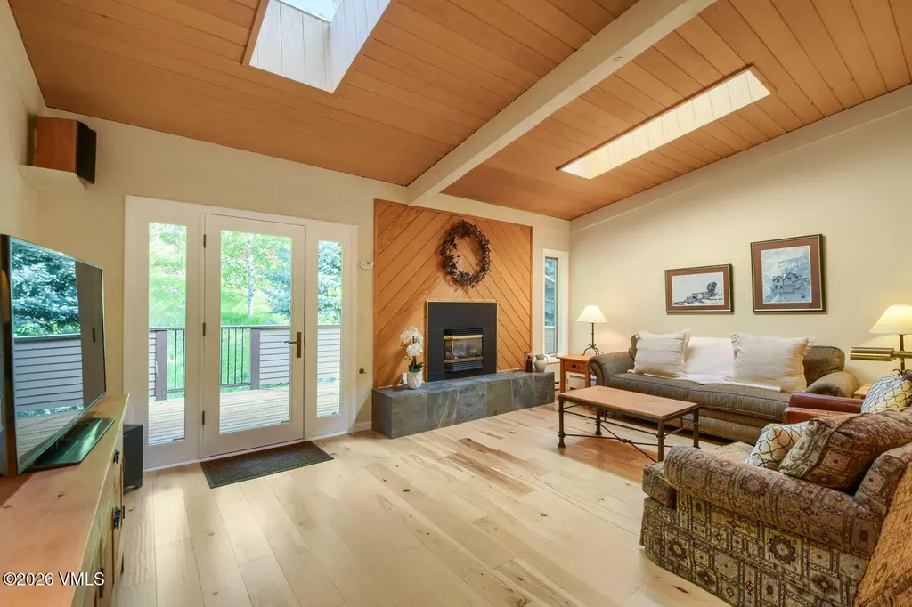 2570 Kinnickinnick Road Vail CO 81657