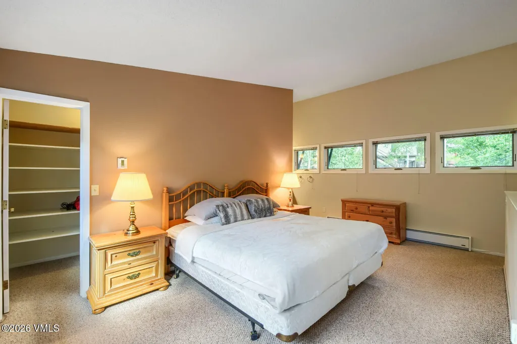2570 Kinnickinnick Road Vail CO 81657
