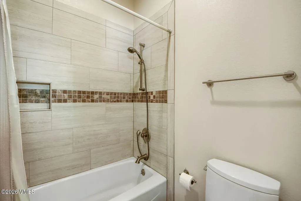 2570 Kinnickinnick Road Vail CO 81657