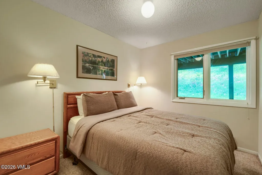 2570 Kinnickinnick Road Vail CO 81657