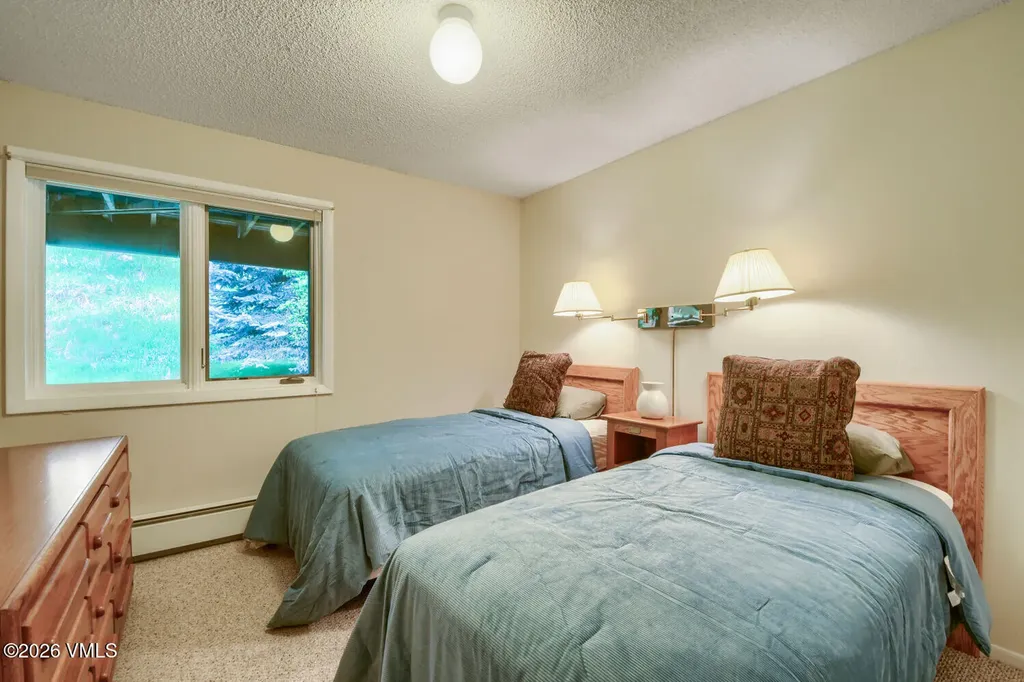 2570 Kinnickinnick Road Vail CO 81657