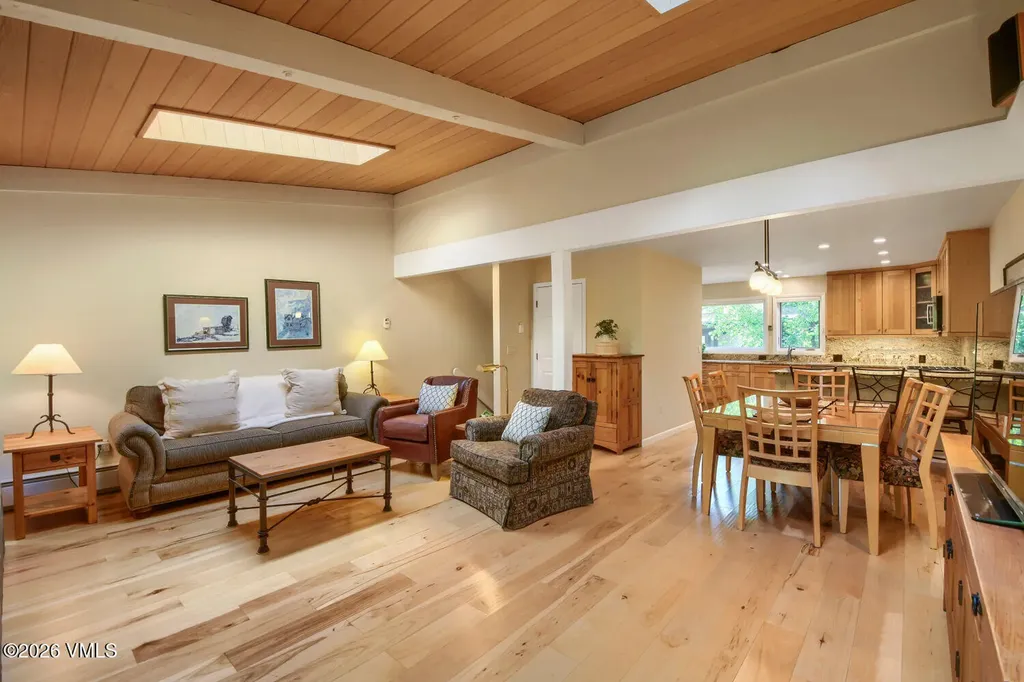 2570 Kinnickinnick Road Vail CO 81657
