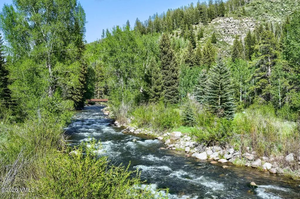 2570 Kinnickinnick Road Vail CO 81657