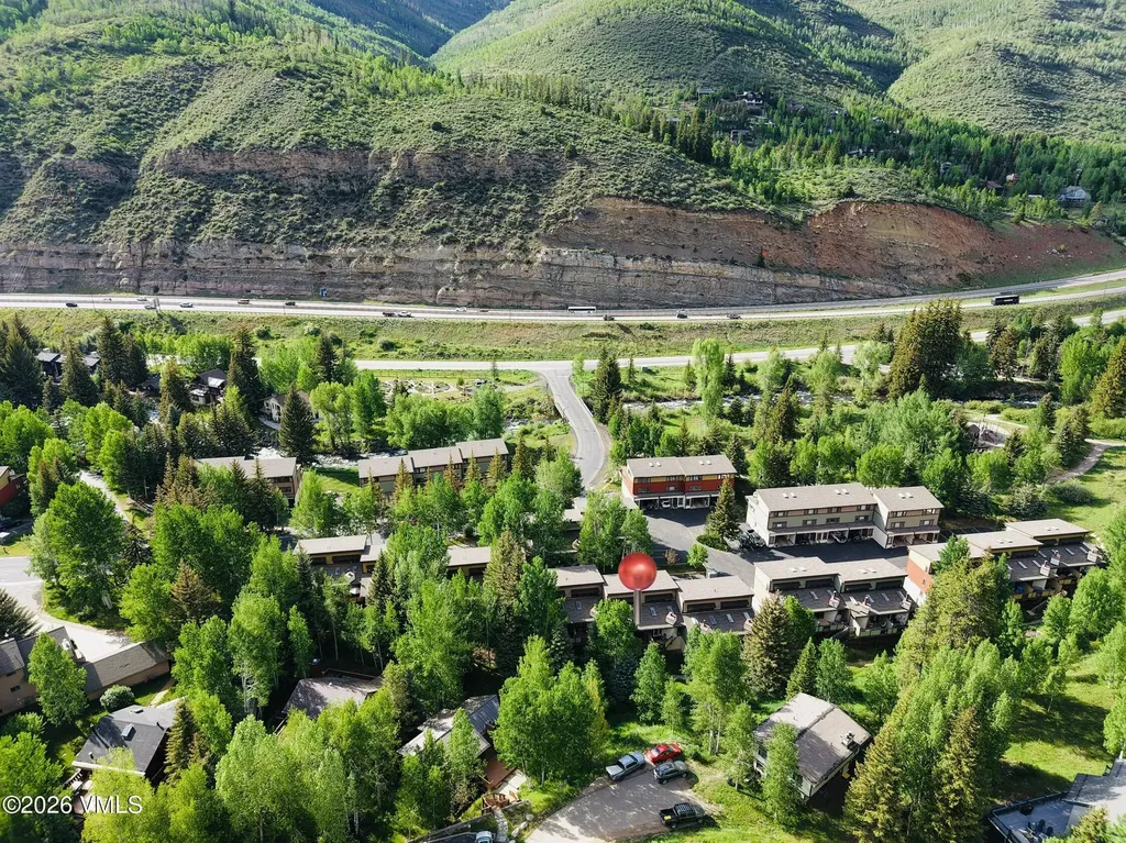 2570 Kinnickinnick Road Vail CO 81657