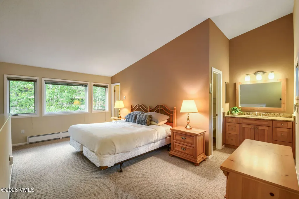 2570 Kinnickinnick Road Vail CO 81657