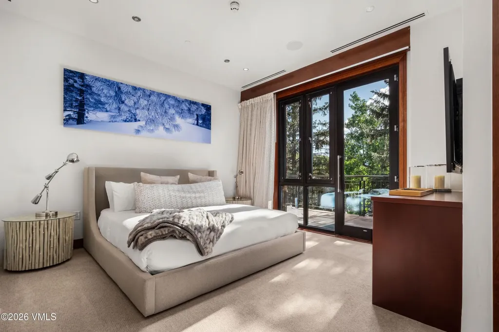 141 E Meadow Drive Vail CO 81657