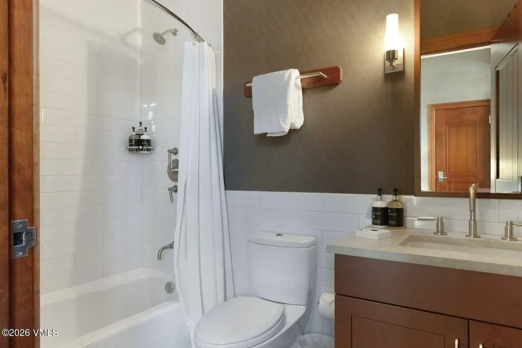 141 E Meadow Drive Vail CO 81657