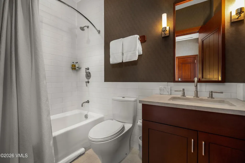 141 E Meadow Drive Vail CO 81657