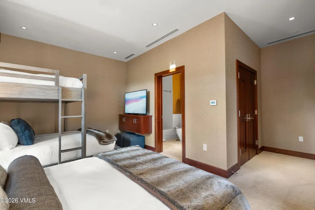 141 E Meadow Drive Vail CO 81657