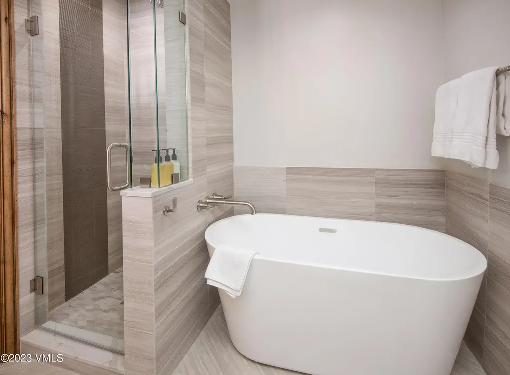 352 E Meadow Drive Vail CO 81657