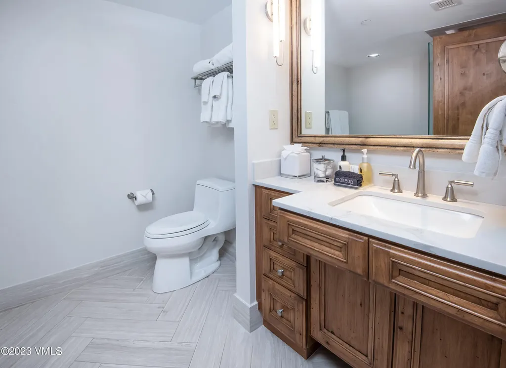 352 E Meadow Drive Vail CO 81657