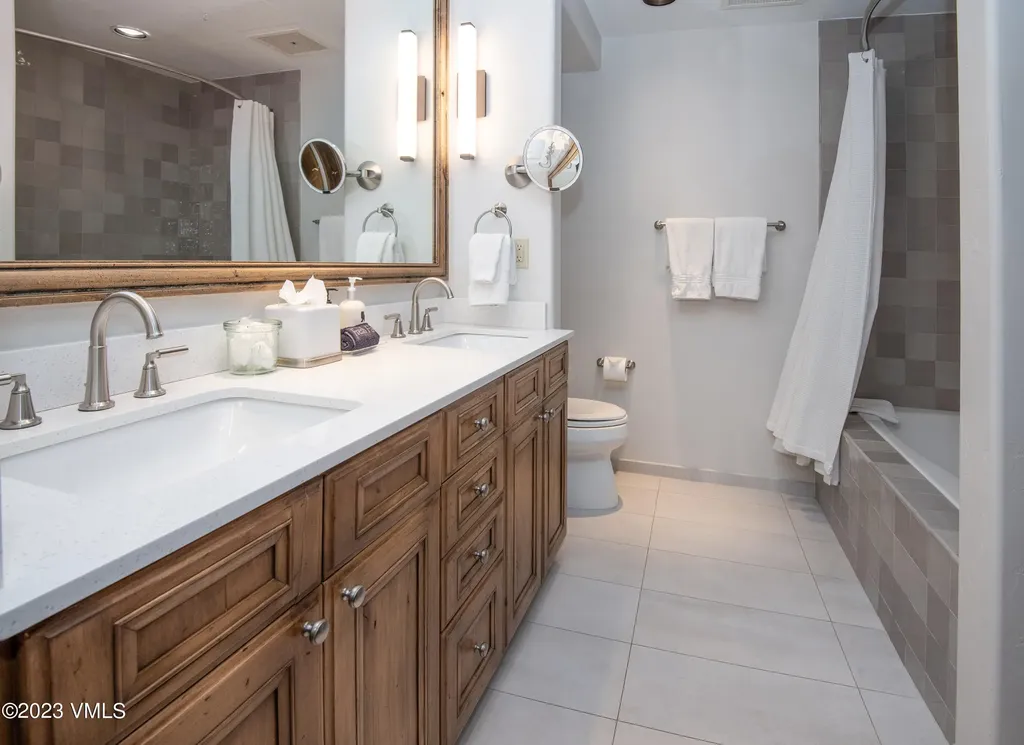 352 E Meadow Drive Vail CO 81657
