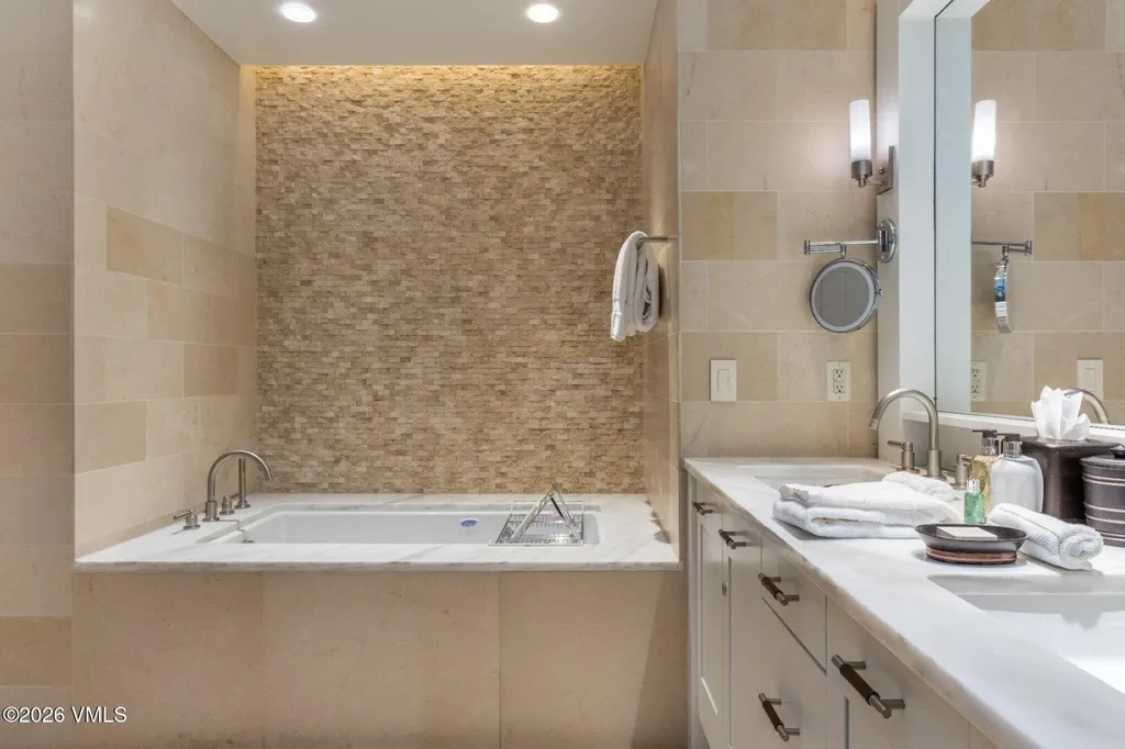 141 E Meadow Drive Vail CO 81657
