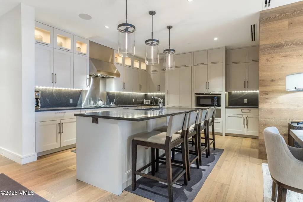 141 E Meadow Drive Vail CO 81657