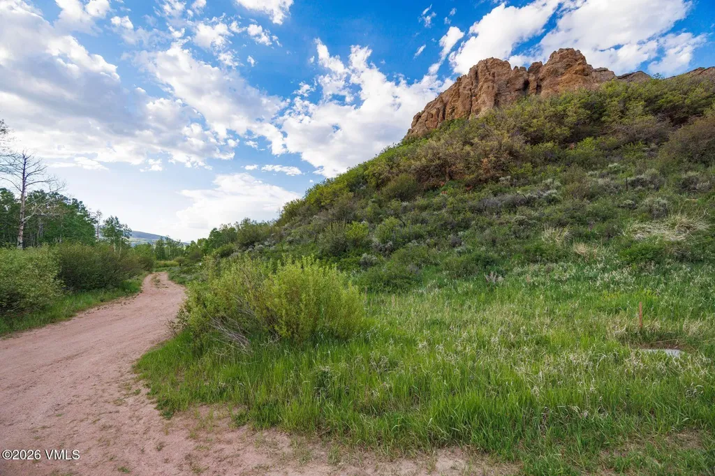 22090 County Road 212 Oak Creek CO 80467