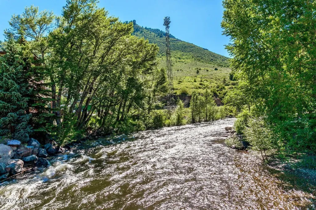 25 Belden Way Minturn CO 81645