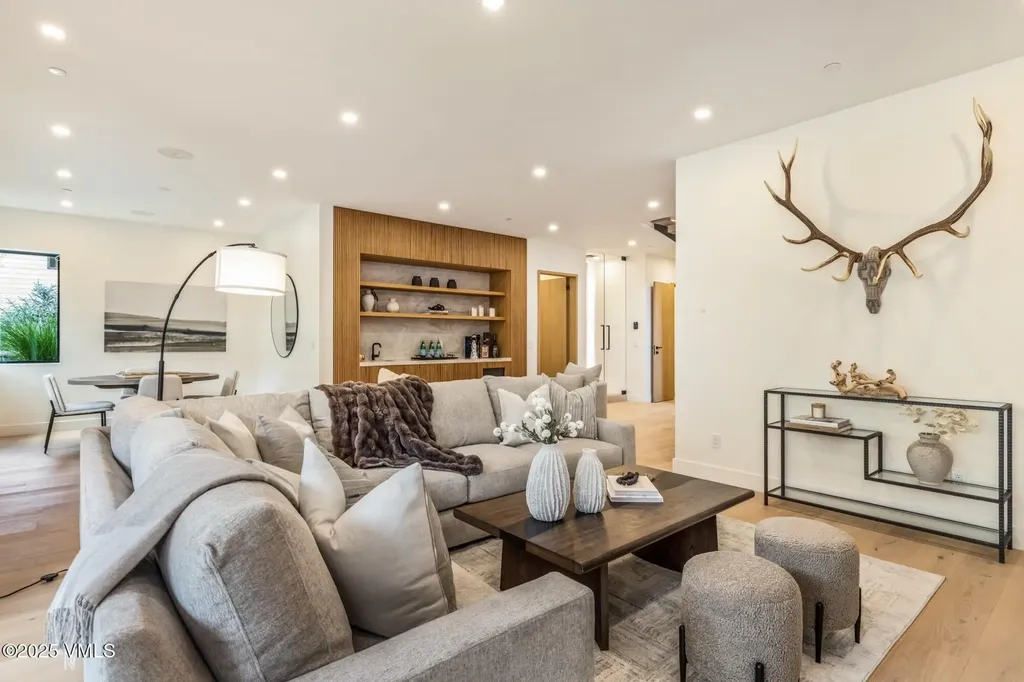 1487 Vail Valley Drive Vail CO 81657