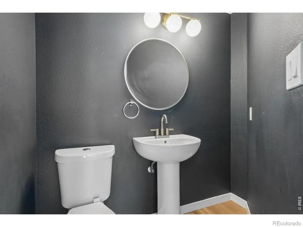 2135 Meadow Court Longmont CO 80501