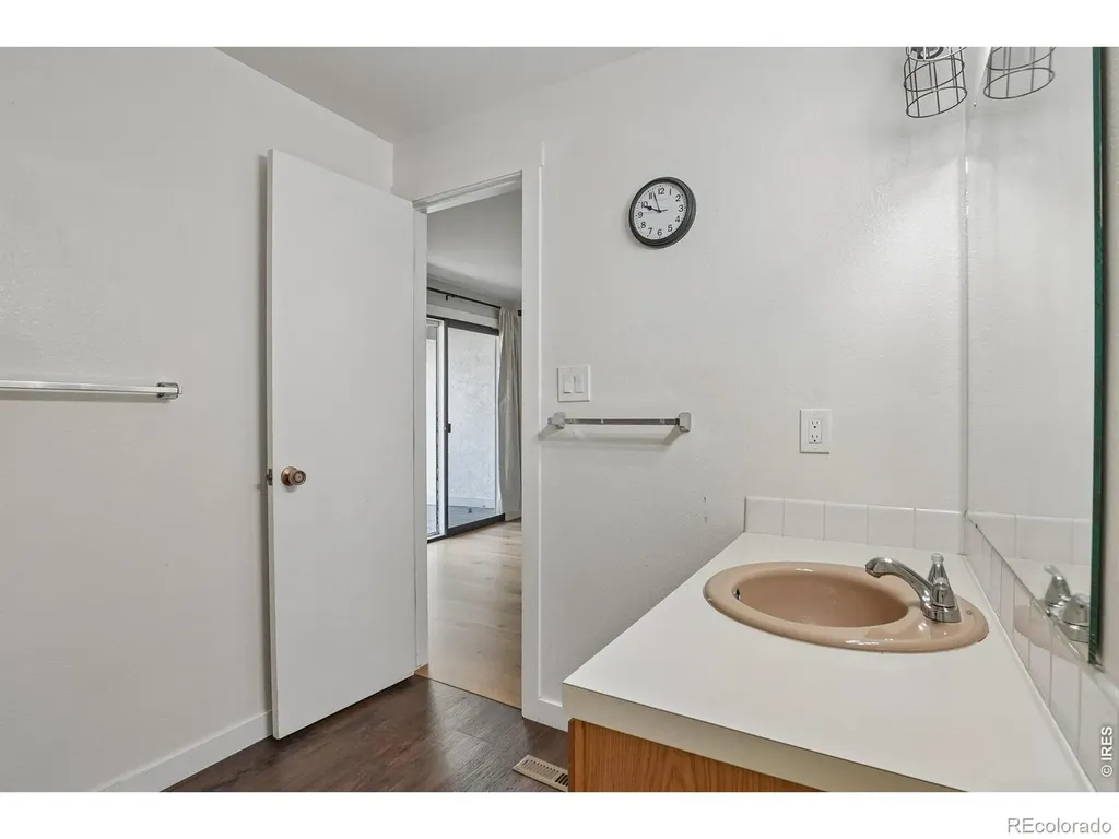 2135 Meadow Court Longmont CO 80501
