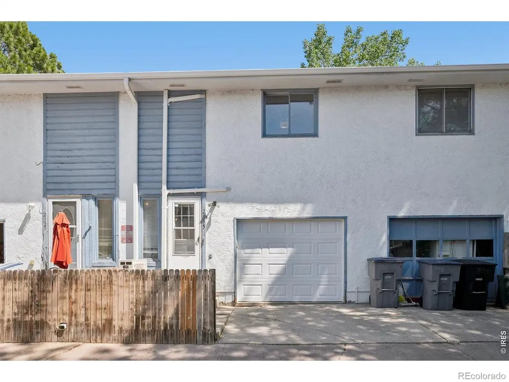 2135 Meadow Court Longmont CO 80501