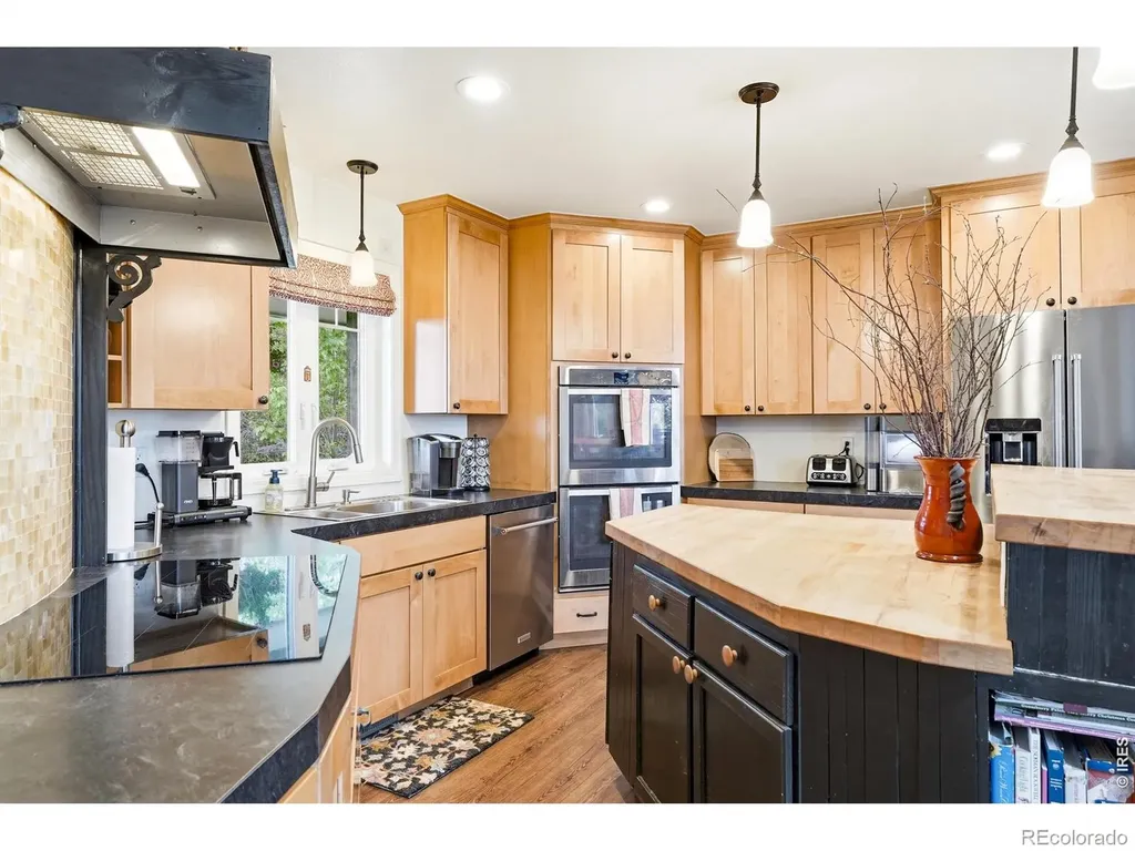 871 Bluebird Lane Lafayette CO 80026