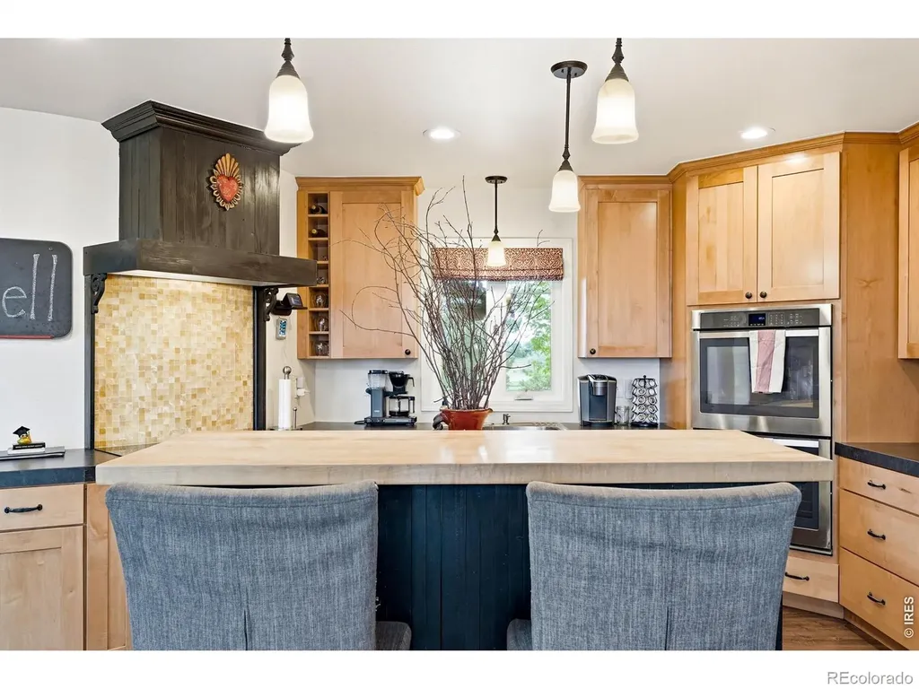 871 Bluebird Lane Lafayette CO 80026
