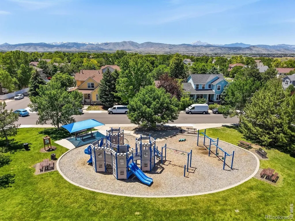 1604 Naples Lane Longmont CO 80503