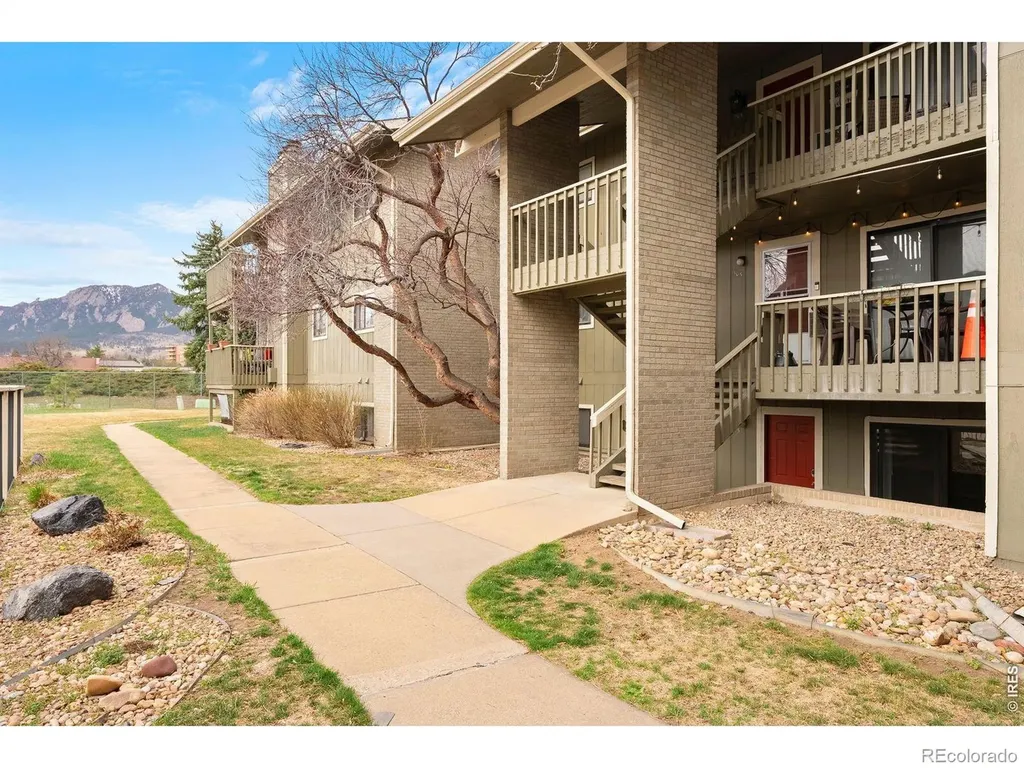 695 Manhattan Drive Boulder CO 80303